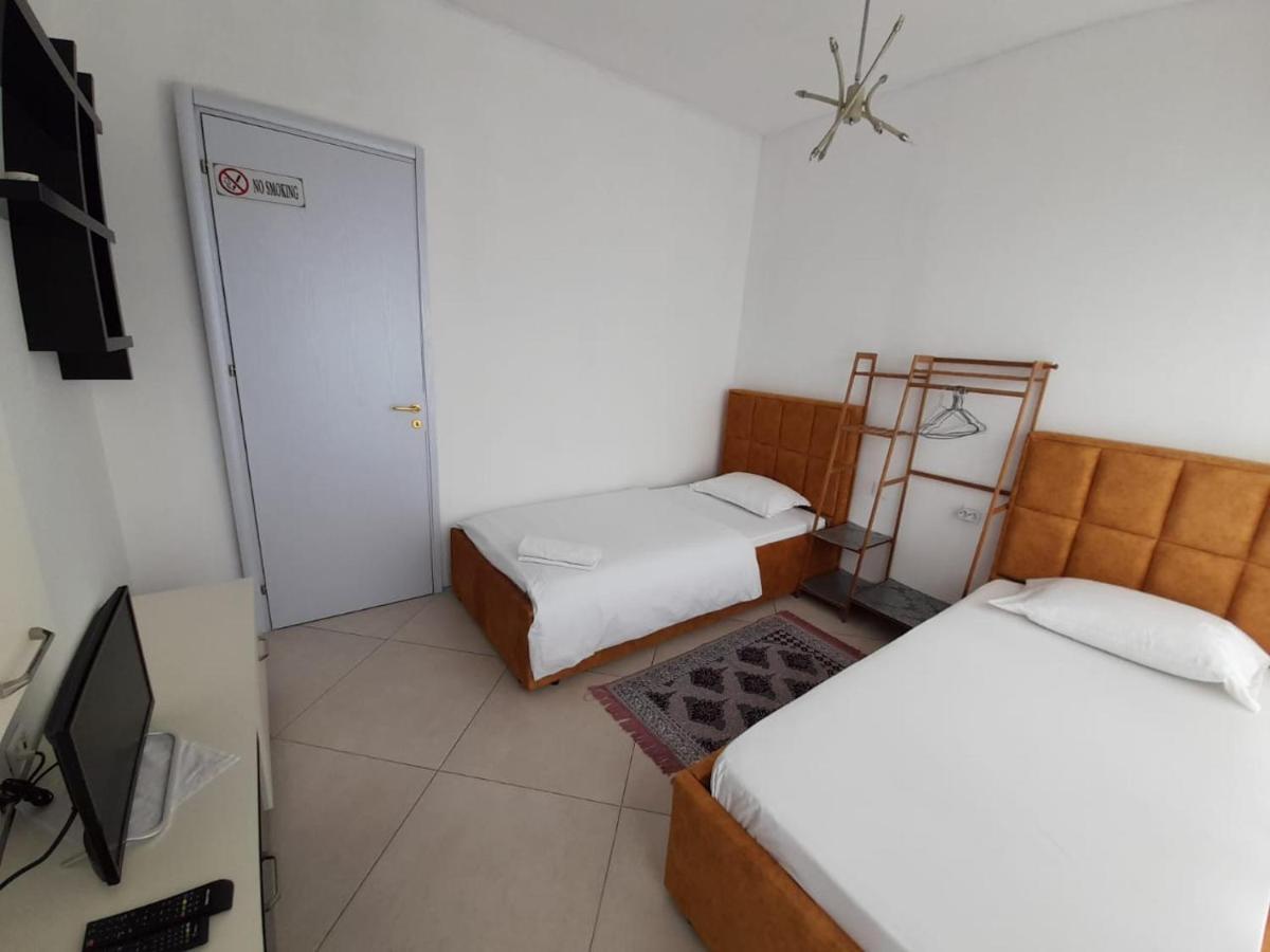 Guesthouse Bela Tirana Exterior photo