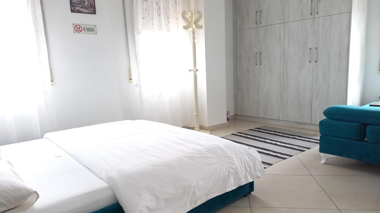 Guesthouse Bela Tirana Exterior photo