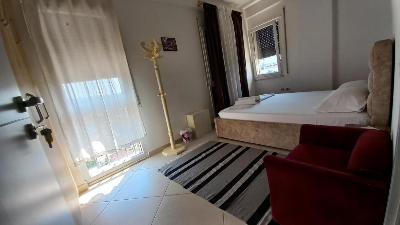 Guesthouse Bela Tirana Exterior photo