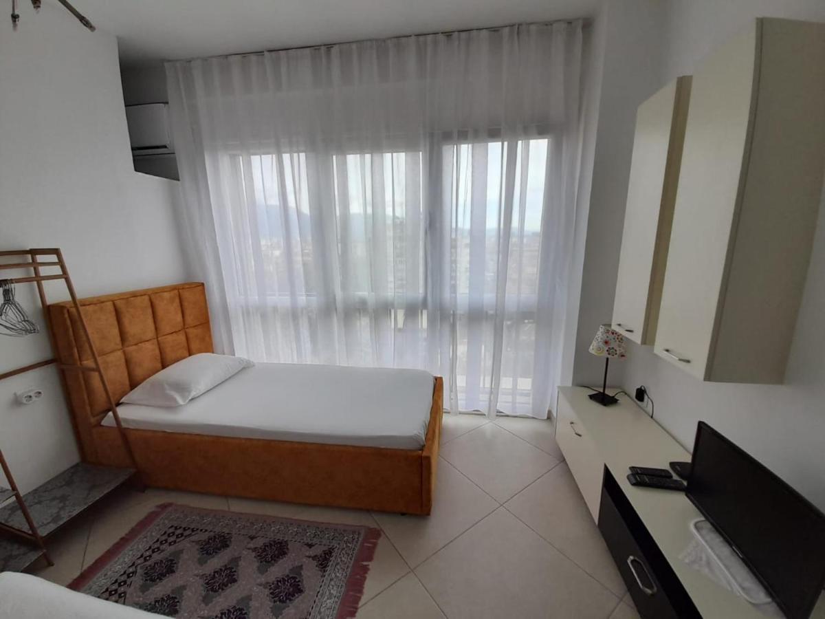 Guesthouse Bela Tirana Exterior photo
