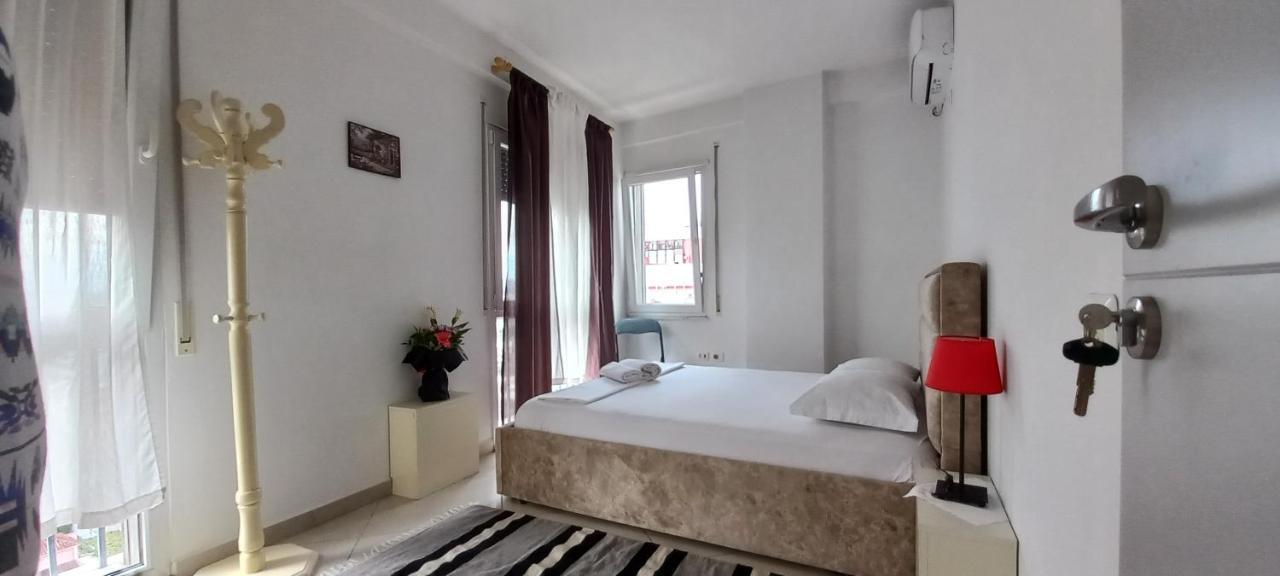 Guesthouse Bela Tirana Exterior photo